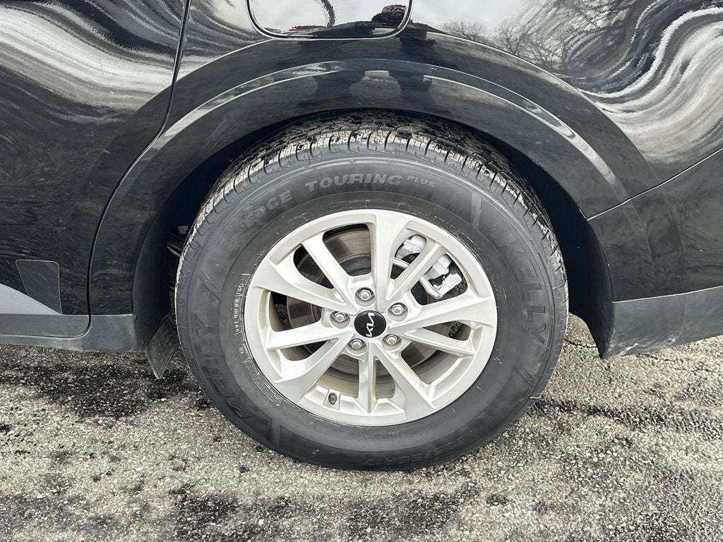 2024 Kia Carnival LX 8 Passenger