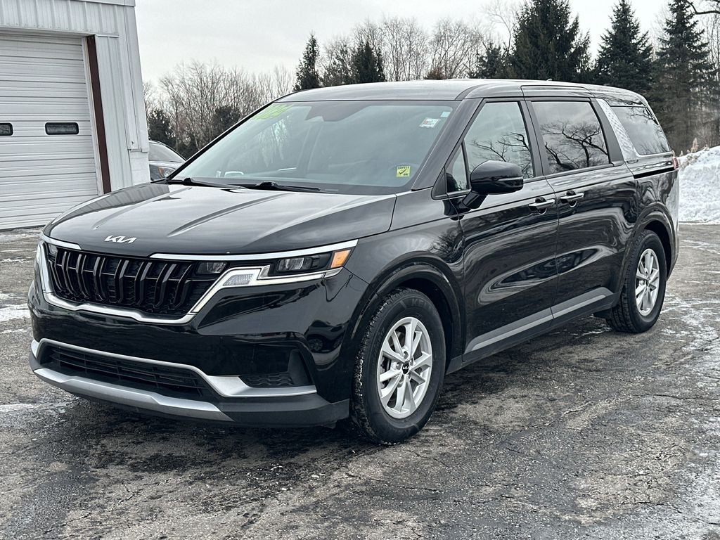 2024 Kia Carnival LX 8 Passenger