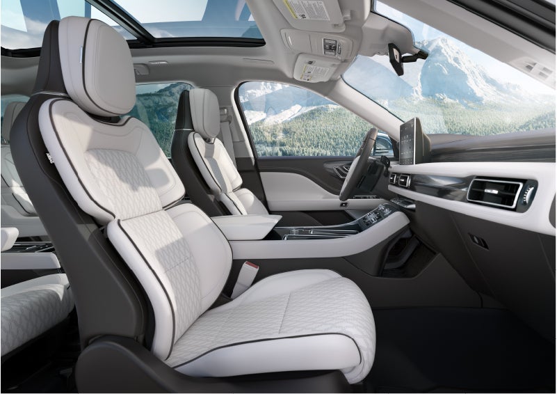 The interior of a Lincoln Aviator® Black Label model is shown in the Chalet theme | Fair Oaks Lincoln in Naperville IL