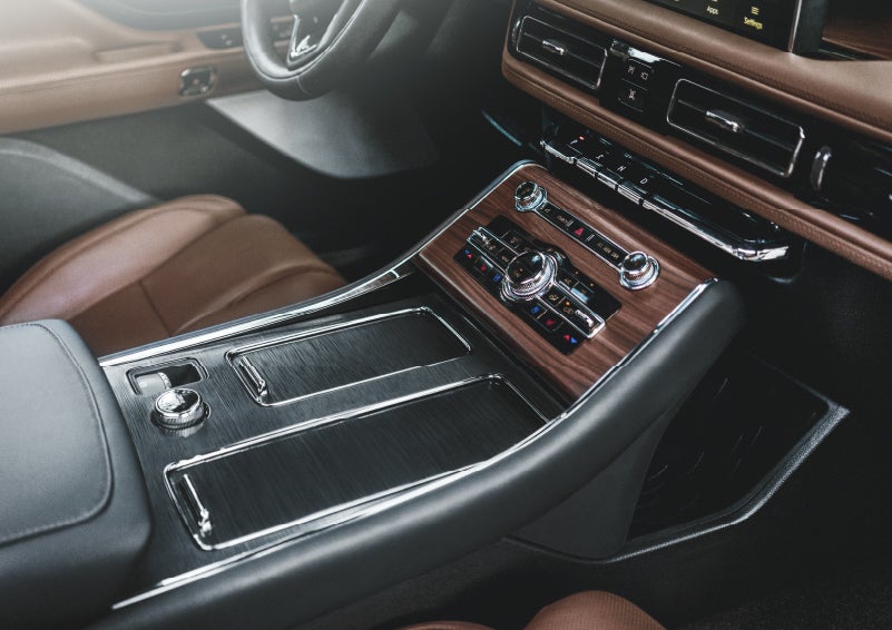The front center console of a 2024 Lincoln Aviator® SUV is shown | Fair Oaks Lincoln in Naperville IL