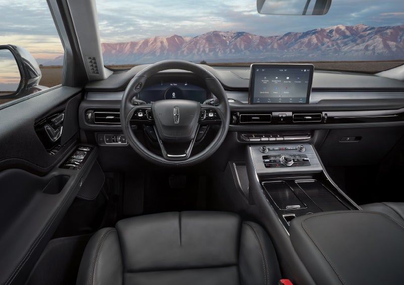 The interior of a Lincoln Aviator® SUV is shown | Fair Oaks Lincoln in Naperville IL
