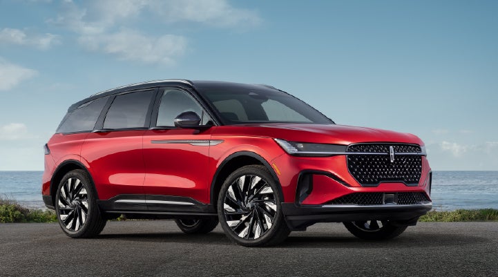 A 2025 Lincoln Nautilus® Reserve model is shown with the stylish available Jet Appearance Package. | Fair Oaks Lincoln in Naperville IL