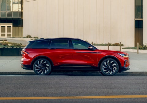 2025 Lincoln Nautilus® SUV with the available Jet Appearance Package and Hybrid transmission. | Fair Oaks Lincoln in Naperville IL