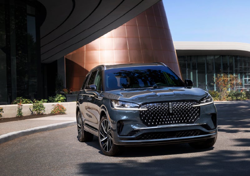 A 2026 Lincoln Black Label™ Aviator® SUV is shown with the available Special Edition Package. | Fair Oaks Lincoln in Naperville IL